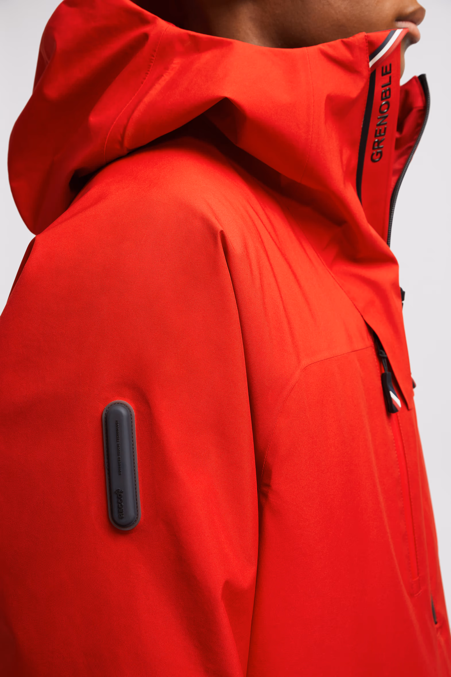 Cerro GORE-TEX Ski Jacket Men Red Moncler 9